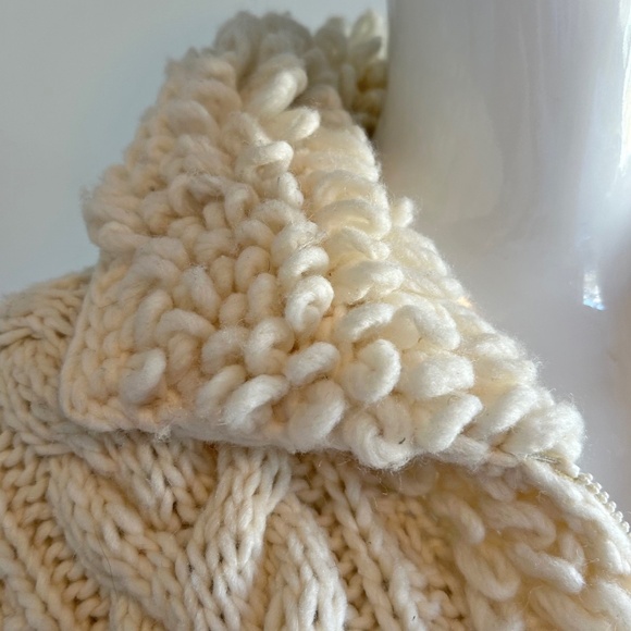 Knit Cardigan Wool Jacket with tie belt, white, Size M - Picture 5 of 12